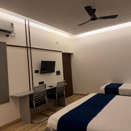 Hotel Taj Way By Jyoti Villa Agra  Esterno foto