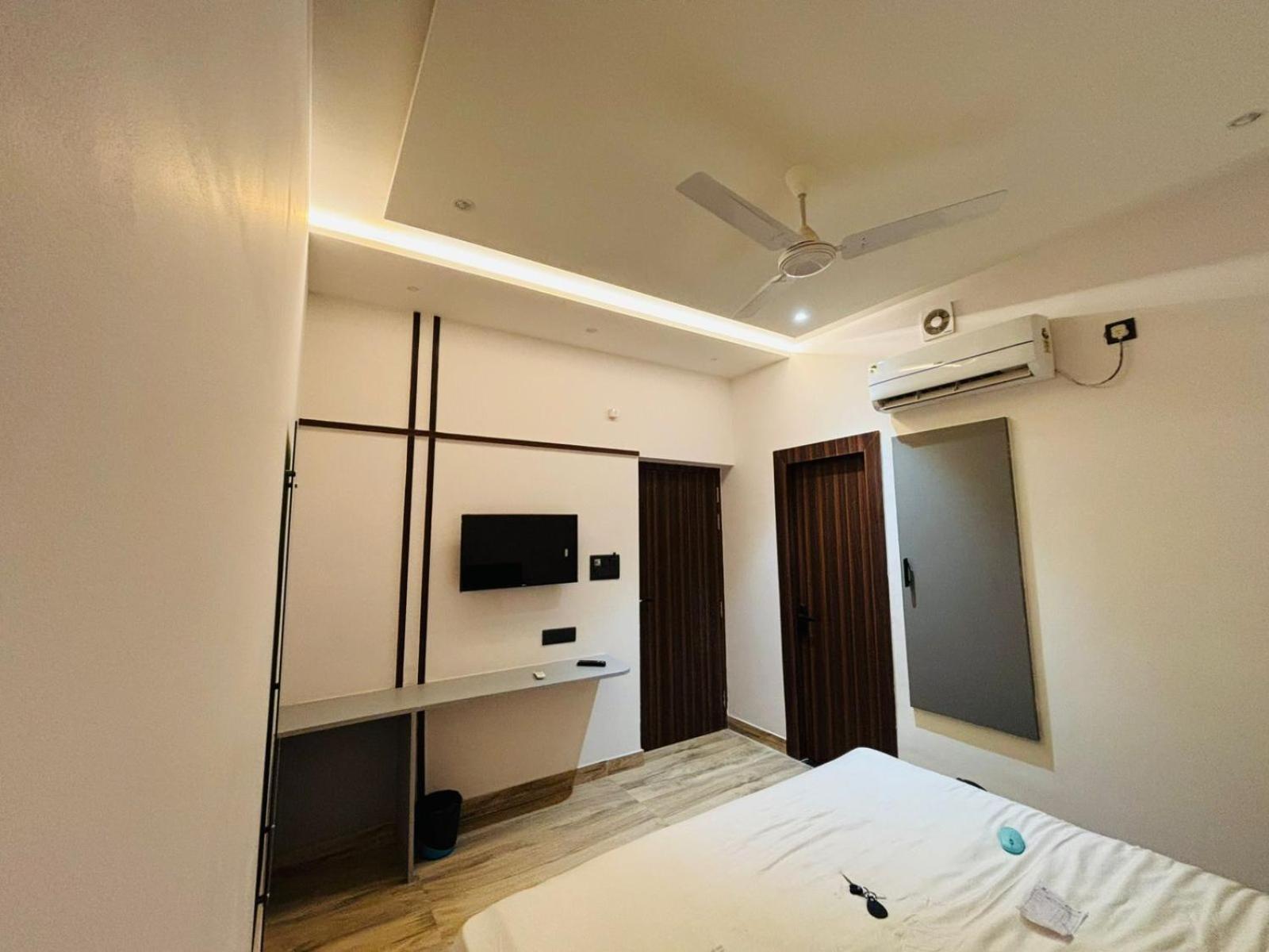 Hotel Taj Way By Jyoti Villa Agra  Esterno foto