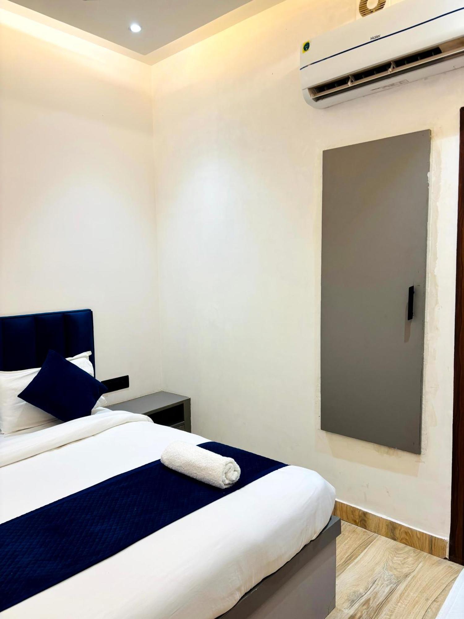 Hotel Taj Way By Jyoti Villa Agra  Esterno foto